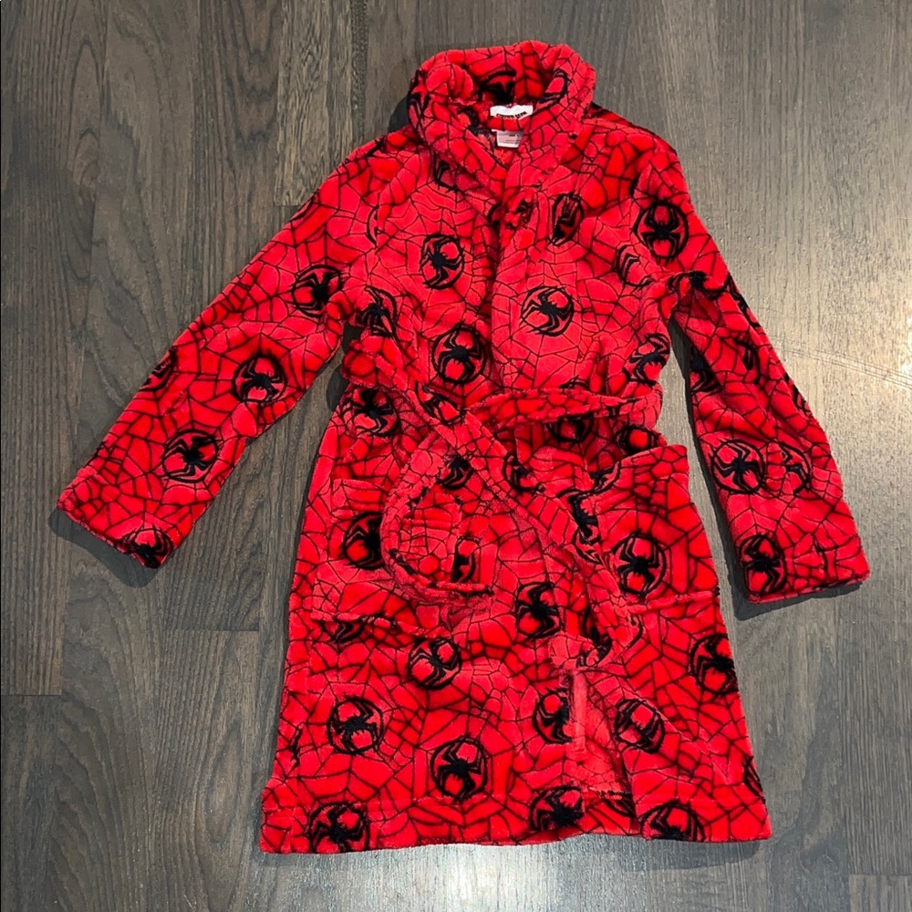 Boys Size 8 Marvel Spider-Man "The Verse" Fleece Plush Robe